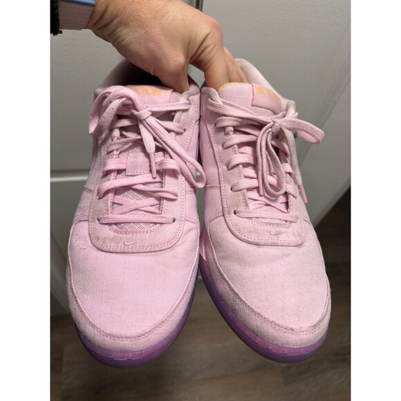 Athletic_Shoes